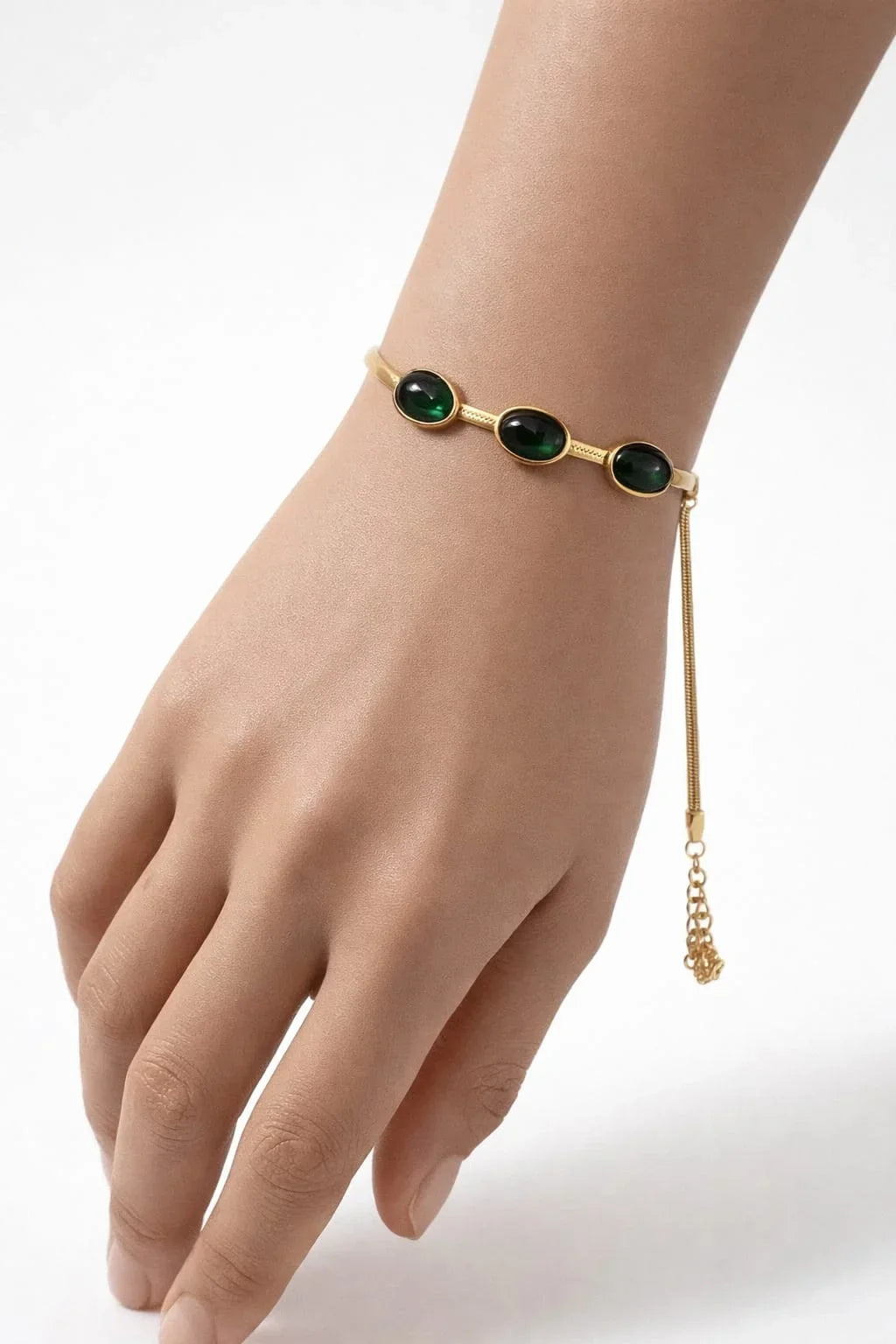 Emerald Oval Stone Gold Bracelet