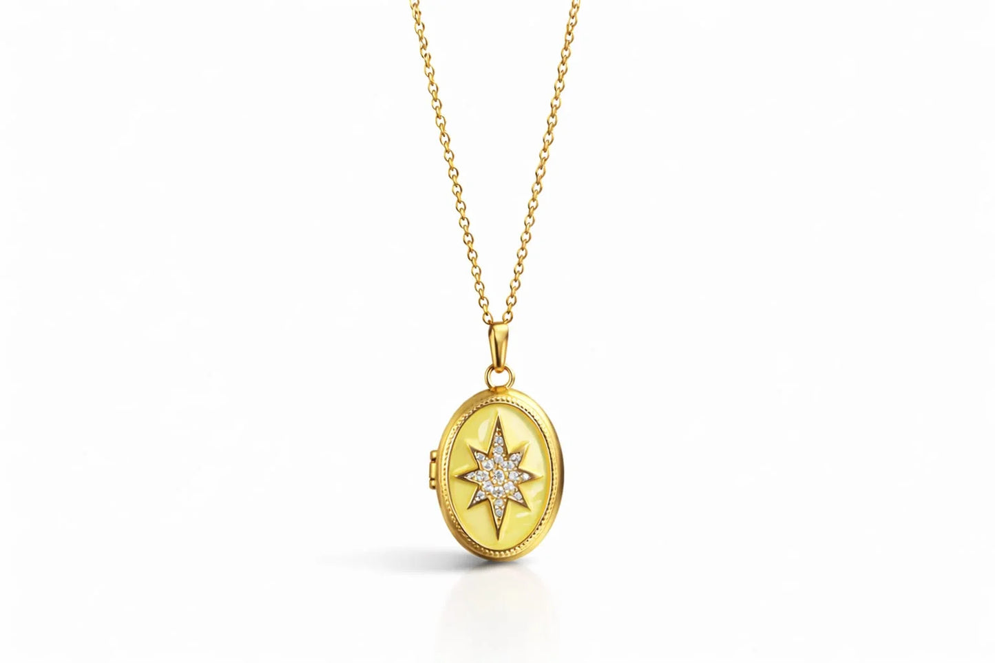 Étoile Royale Locket